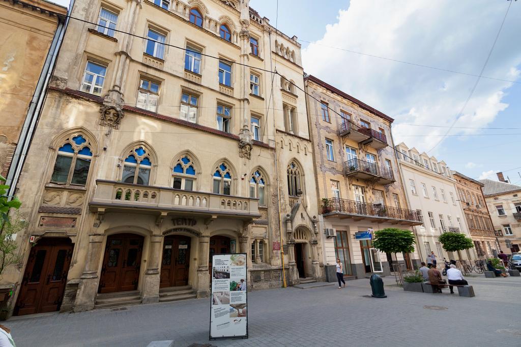 Opera Theater Apartments Lviv Bagian luar foto